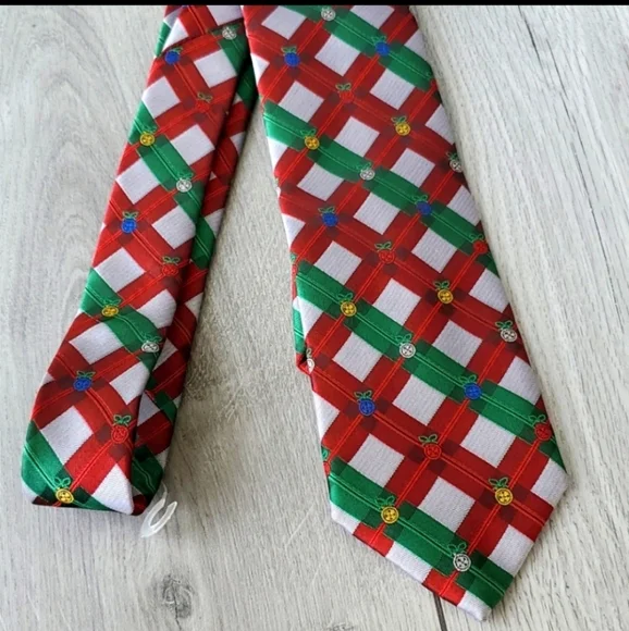 NWT Holiday Traditions - Picture 3 of 5